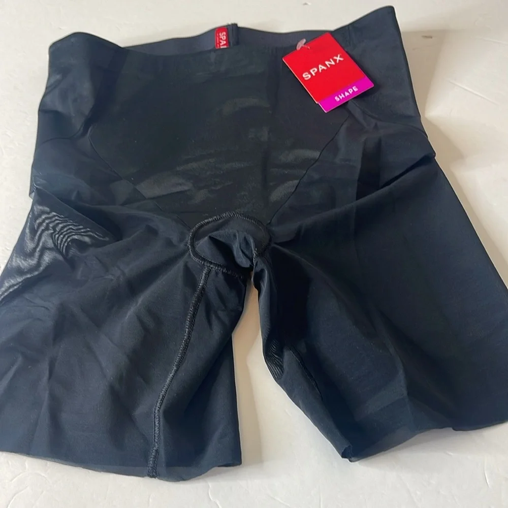 SPANX Haute High Rise Contour Mid Thigh Bike Shorts Very Black XS